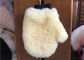 Сторона естественной белой перчатки мойки овчины шерстей одиночная с задней частью сетки поставщик