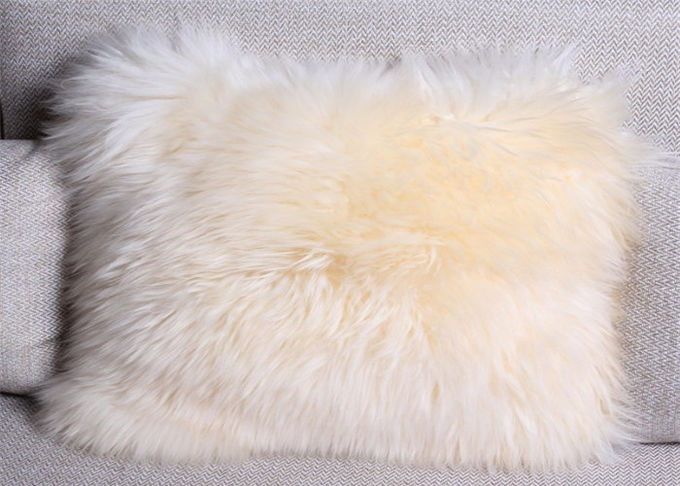 Форма квадрата подушки сидения Ламбсвоол домашней софы декоративная с длинными ровными шерстями