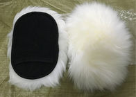 Сторона естественной белой перчатки мойки овчины шерстей одиночная с задней частью сетки